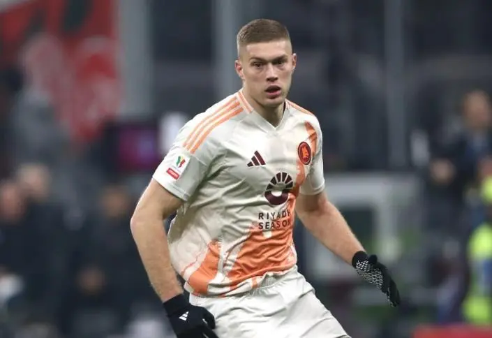 罗马方面对, 手罗马后, 球员