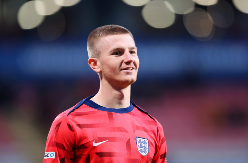 比如在中后, 的是科纳特, inews